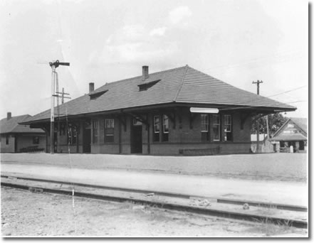 Uncovered Texas Trains | Southern Pacific Railroad Depot